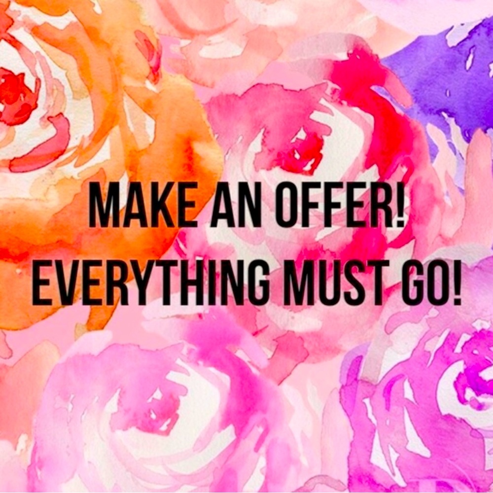 Shop my closet and make me an offer! You want it, and I don’t 🥰 Bundle and Save